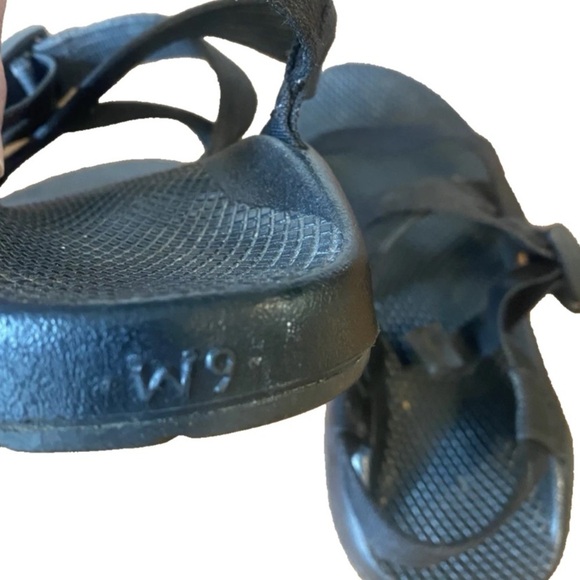Chaco women Size 9 Sandals Black Outdoor Hiking Vibram - Picture 4 of 8